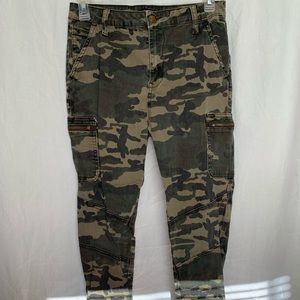 Forever 21 Camo Cargo Skinny Jeans